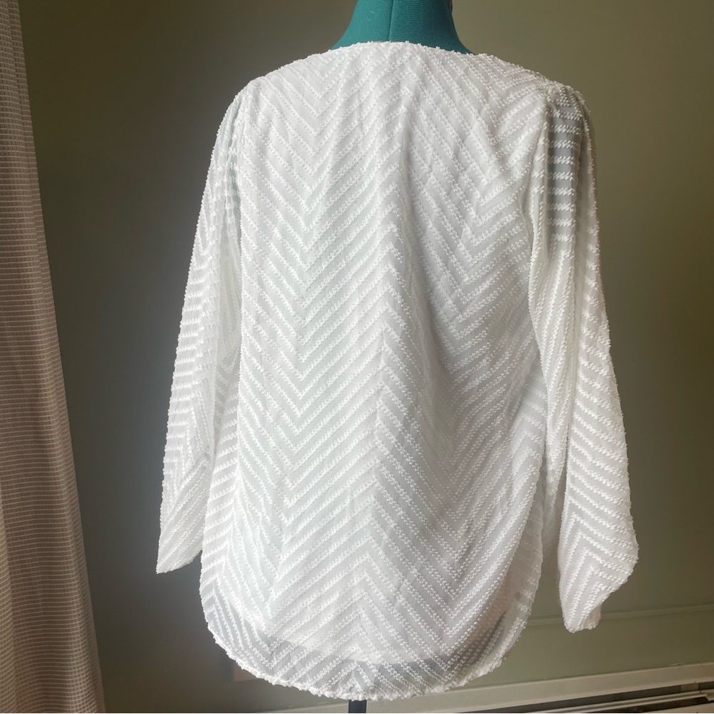 FAVLUX White Boxy Blouse with Relaxed Fit - Picture 2 of 4